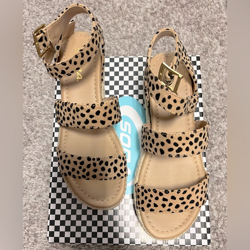 NWT Platform Leopard Print Espadrilles